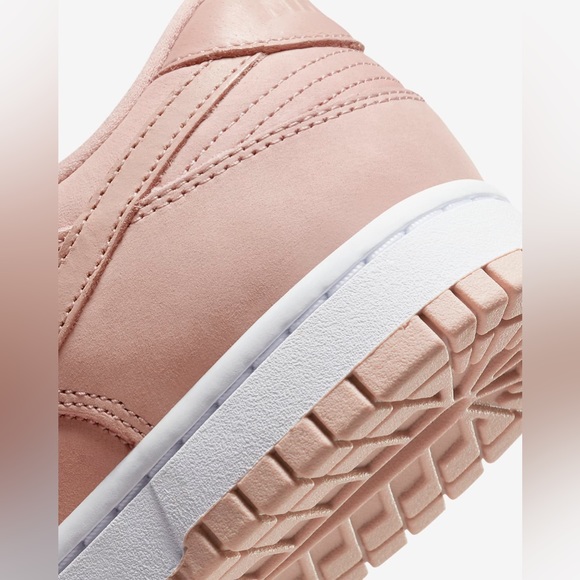 Nike ♡ Pink Oxford Dunk Low - Picture 9 of 13